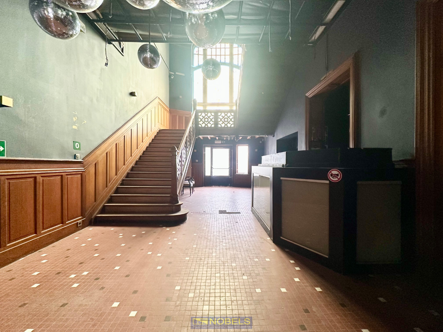 Te huur, veelzijdig kantoorruimte/handelspand met appartement op unieke locatie te Ronse - foto 4