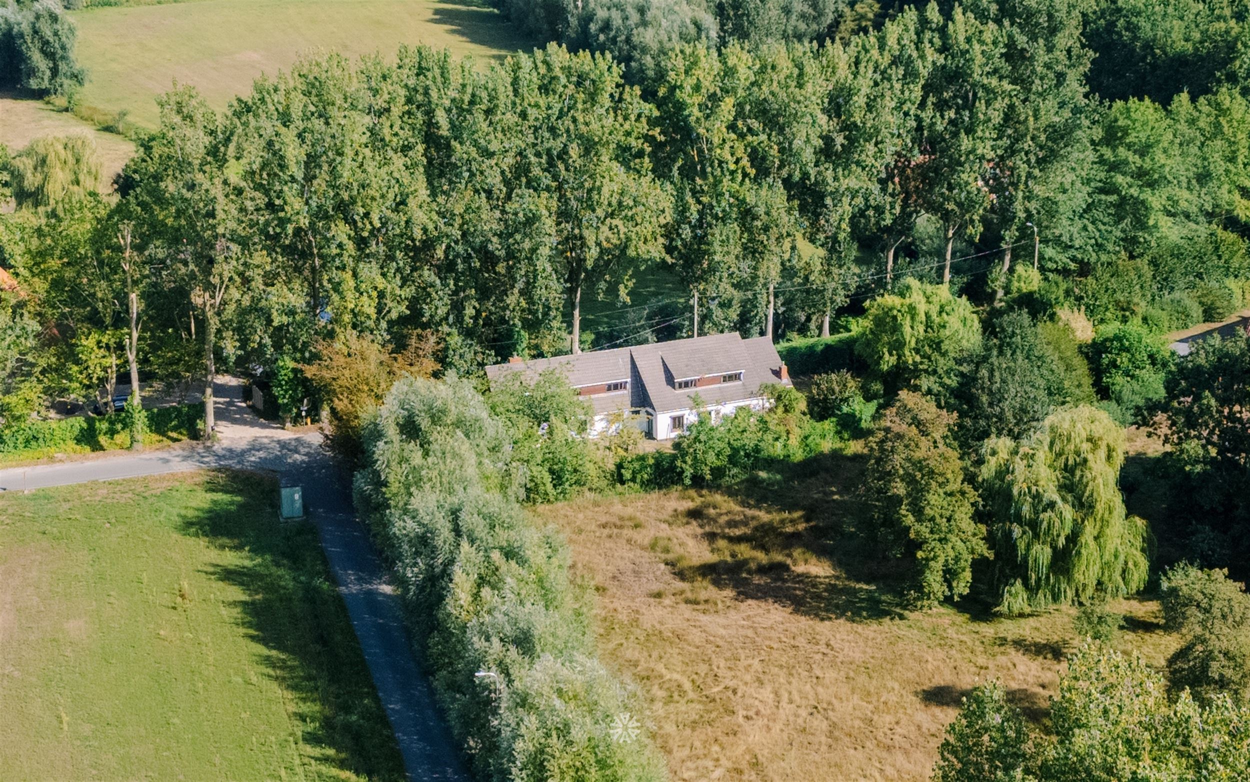 Landhuis met renovatiepotentieel - foto 4