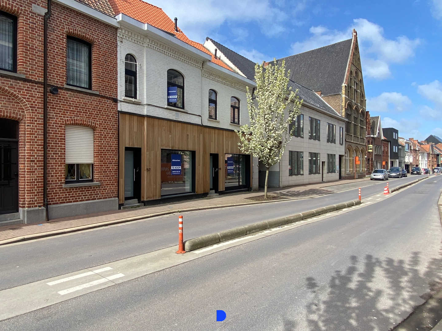 Stijlvol gerenoveerde woning met lichtrijke leefruimtes en tuin - foto 3