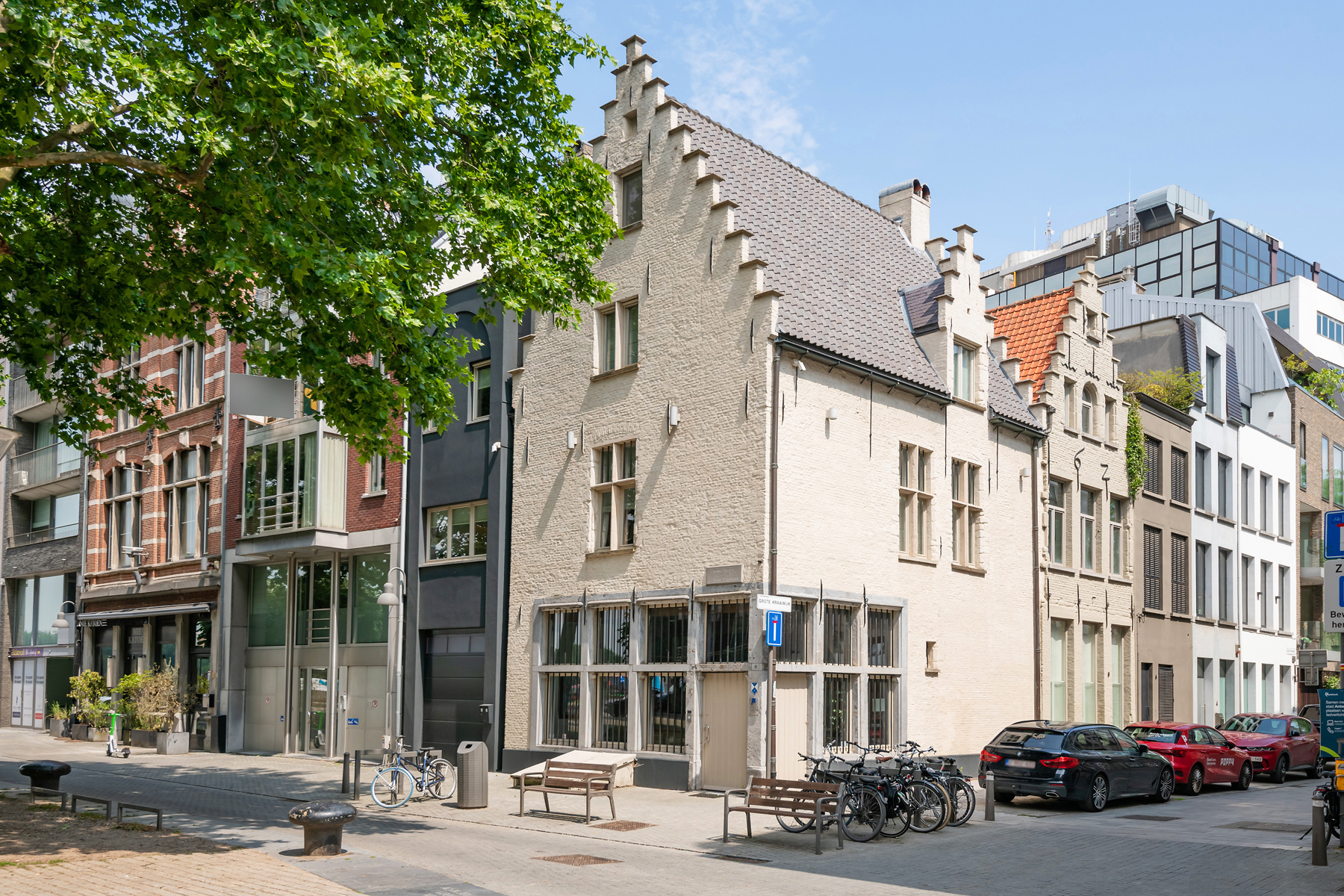 "Groote Schalien Loove” – Historisch hoekpand met ziel! - foto 1