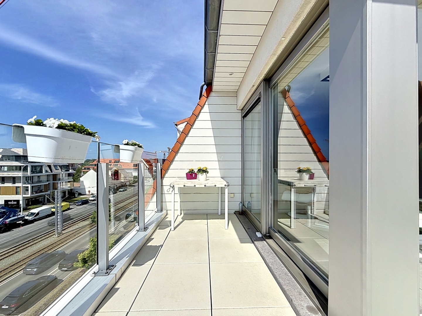Duplex dakappartement met twee ruime terrassen op toplocatie aan het maritiem park te Nieuwpoort - foto 5