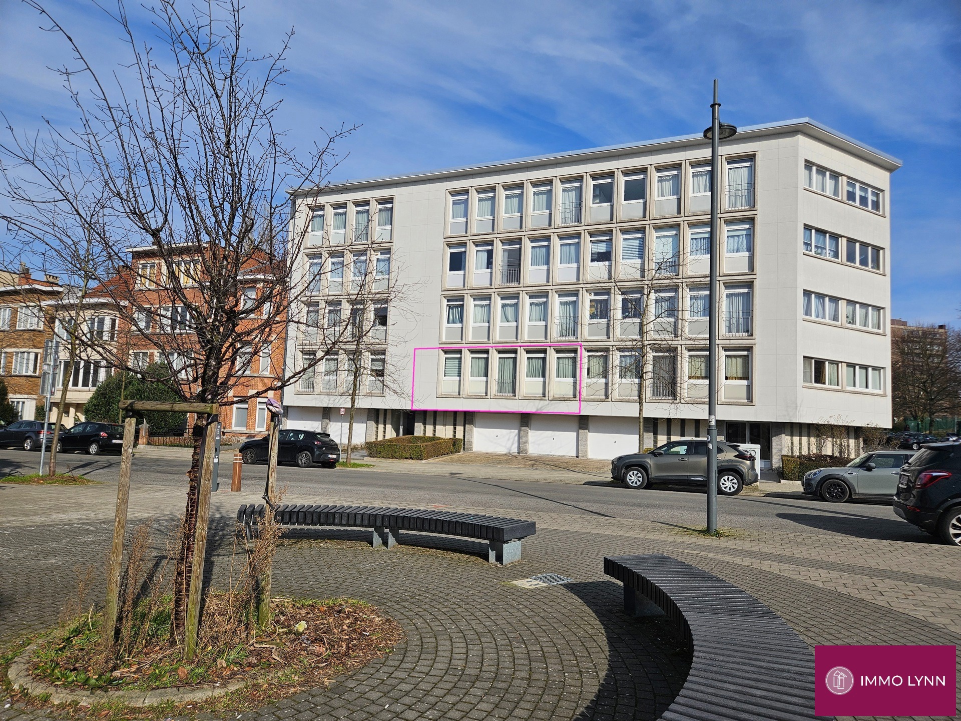 Gerenoveerd appartement met 2 kamers vlak bij NAVO! - foto 1