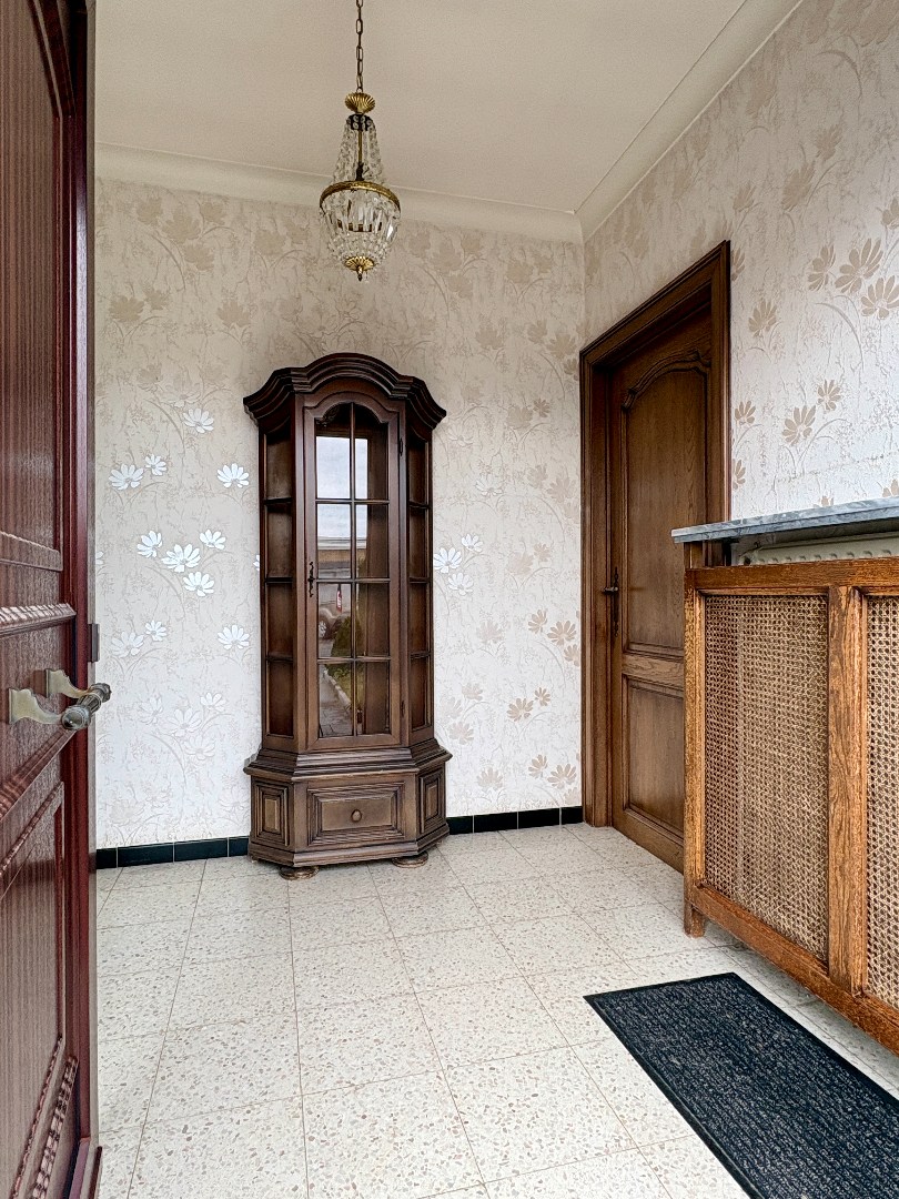 Gelijkvloerse woning op 408m² met 3slks, garage en tuin. - foto 4