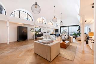 Karaktervol ruim appartement met terras op het EilandjeHet appartement bevindt zich op de eerste verdieping van een kleinschalige residentie op het...