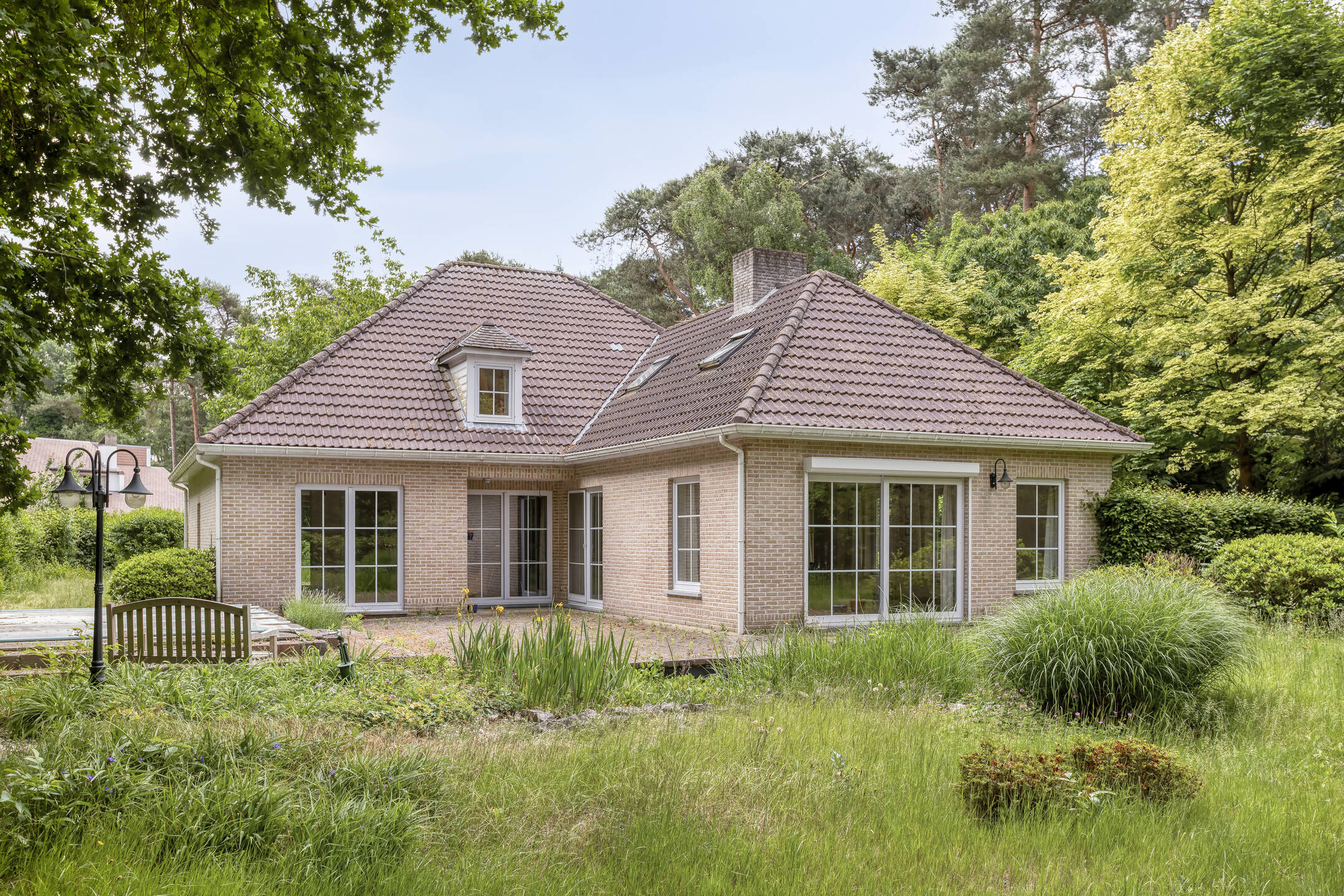 Achterin gelegen villa-woning met 5 slaapkamers - foto 2