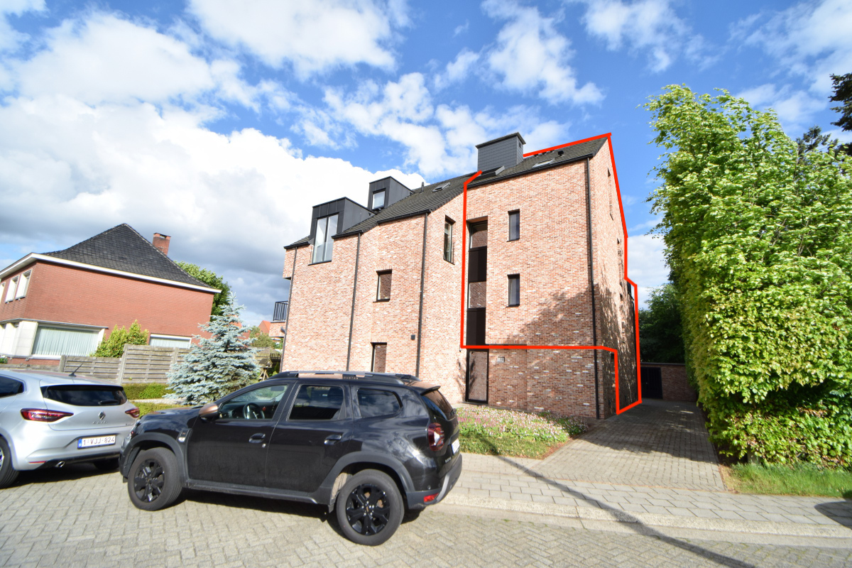Triplex appartement met 3 slpks, terras en grote garage. - foto 1
