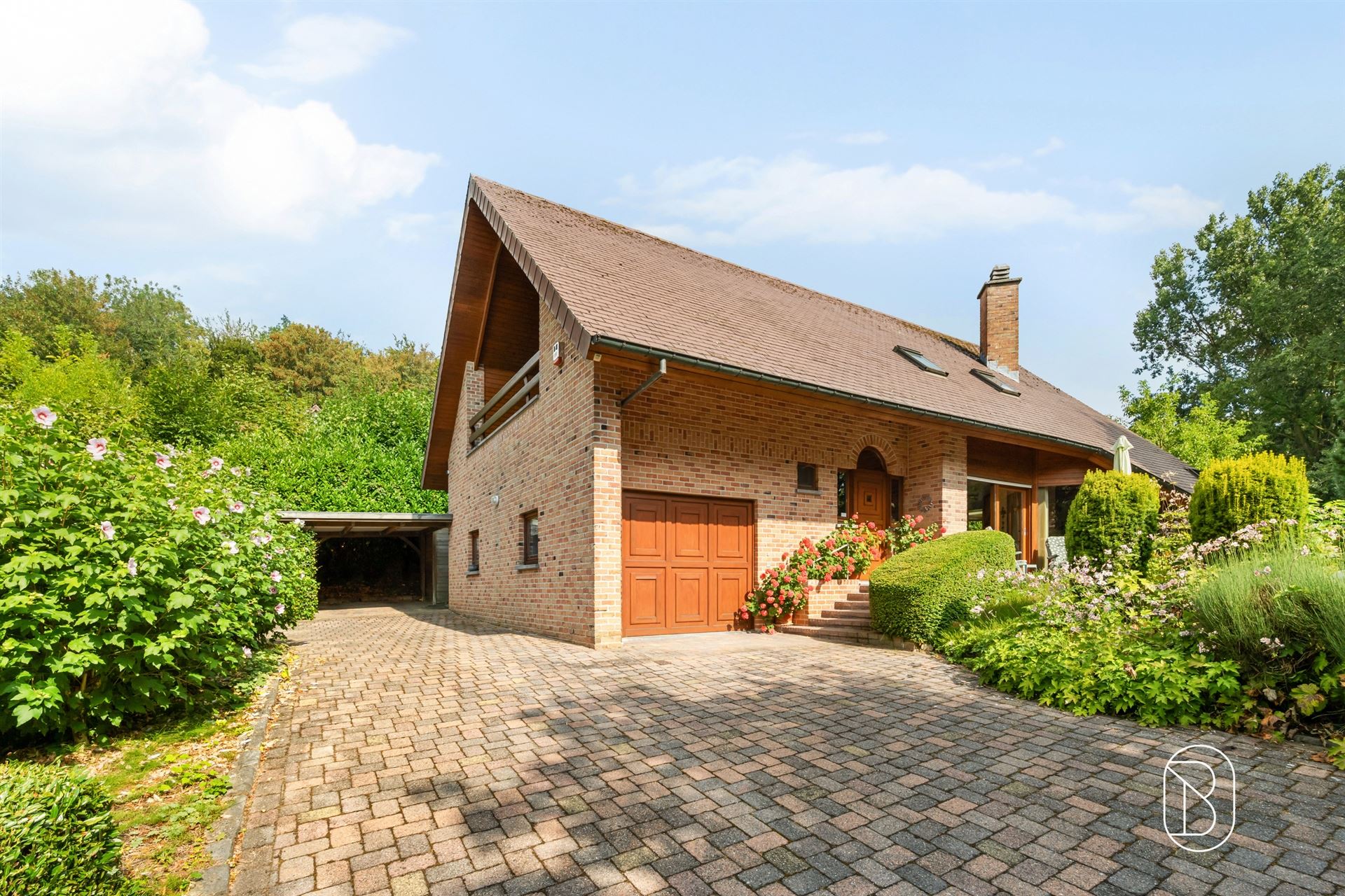Karaktervolle villa met prachtige tuin op unieke ligging - foto 2