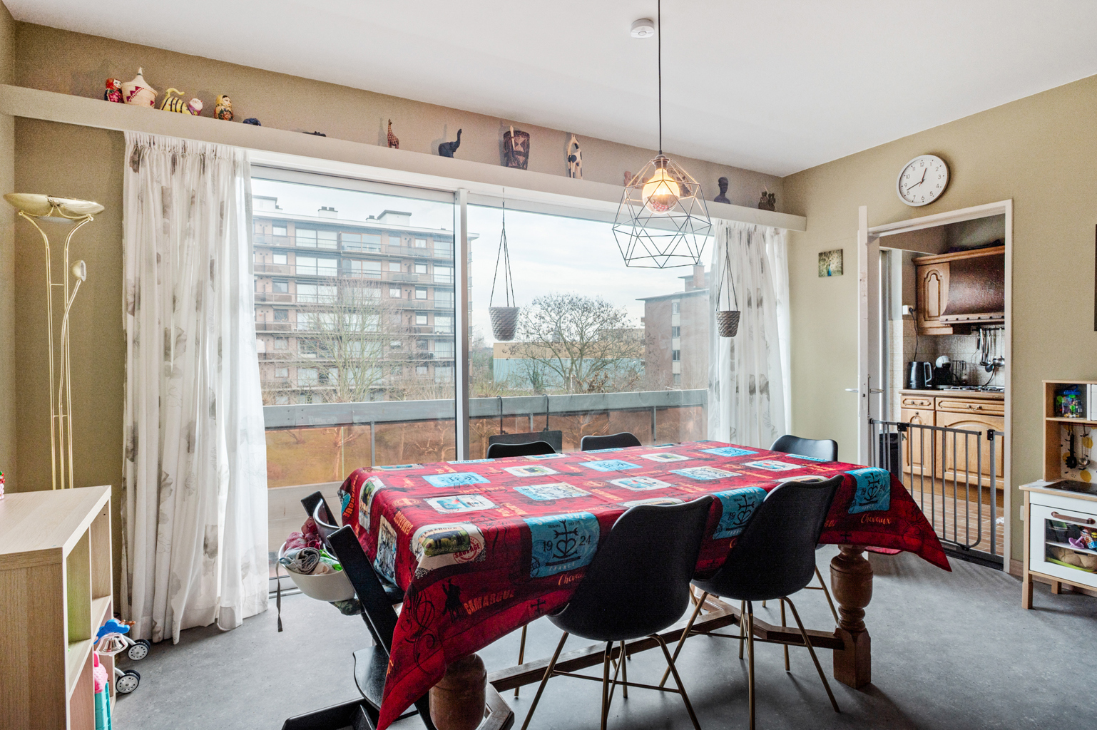 Appartement te koop in Merksem met 2 slaapkamers - foto 2