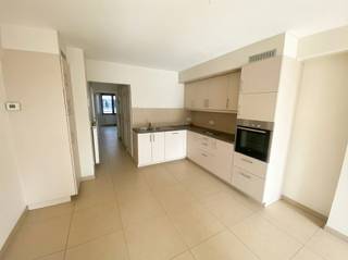 Centraal gelegen en perfect onderhouden appartement dat comfort en energiezuinigheid combineert. Dankzij de gunstige ligging geniet je van een...