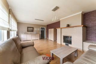 Dit ruim appartement heeft een bruikbare vloeroppervlakte van maar liefst 172m2 en geniet van een uitstekende ligging dankzij de nabijheid van...
