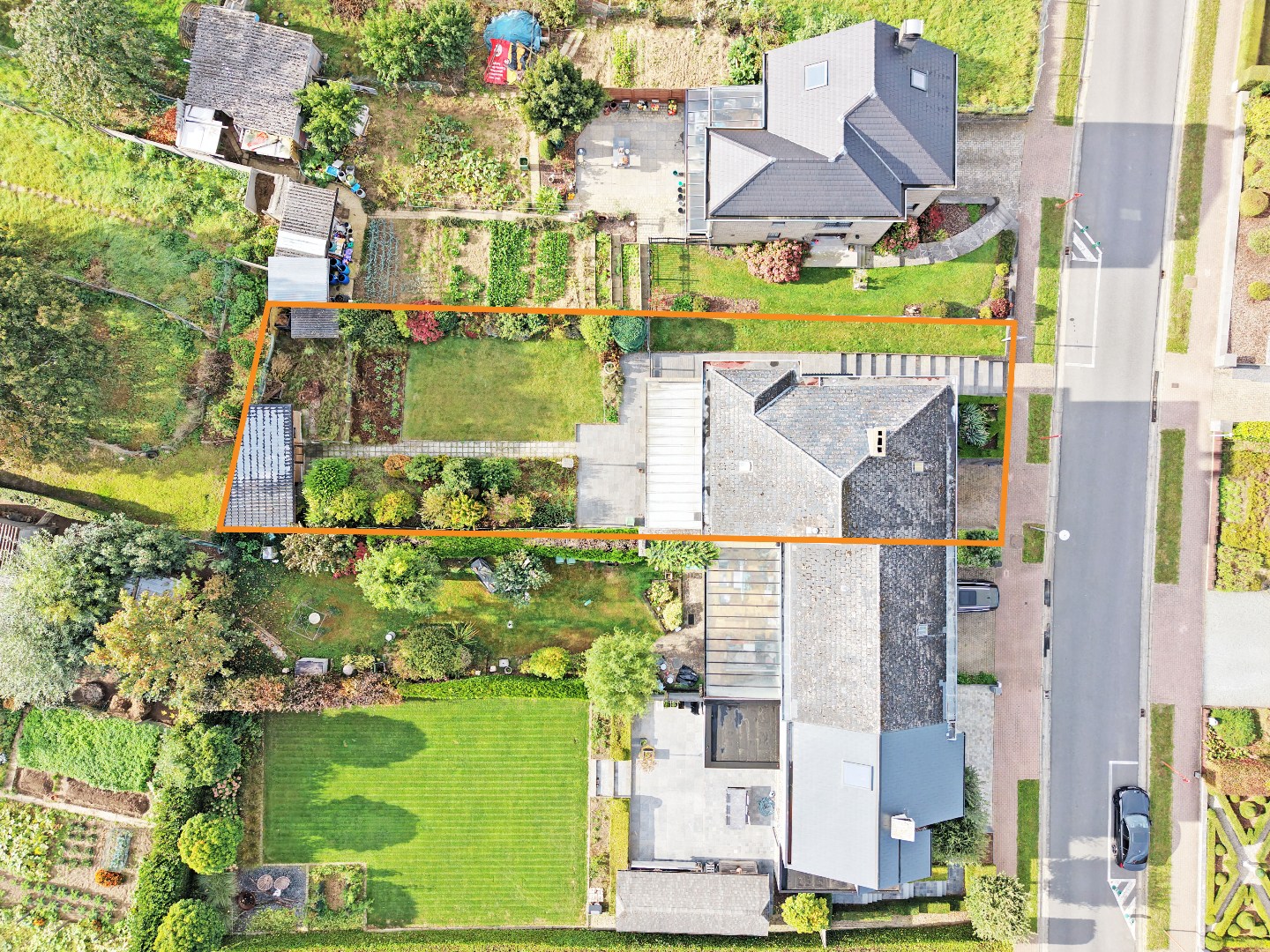 Solide bel-étage met 4 slaapkamers en tuin te Zottegem - foto 2
