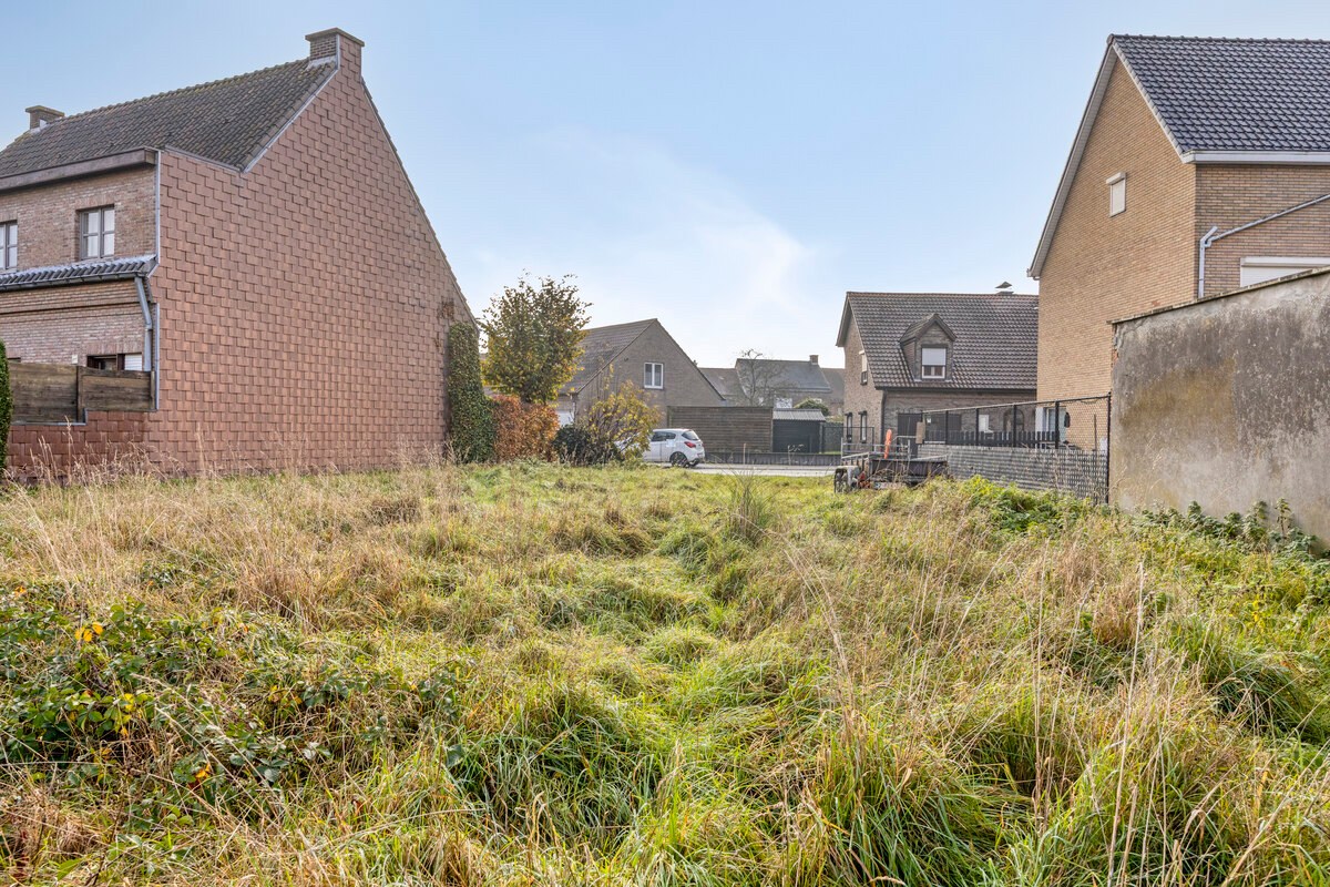 Goed gelegen bouwgrond voor halfopen bebouwing! - foto 4