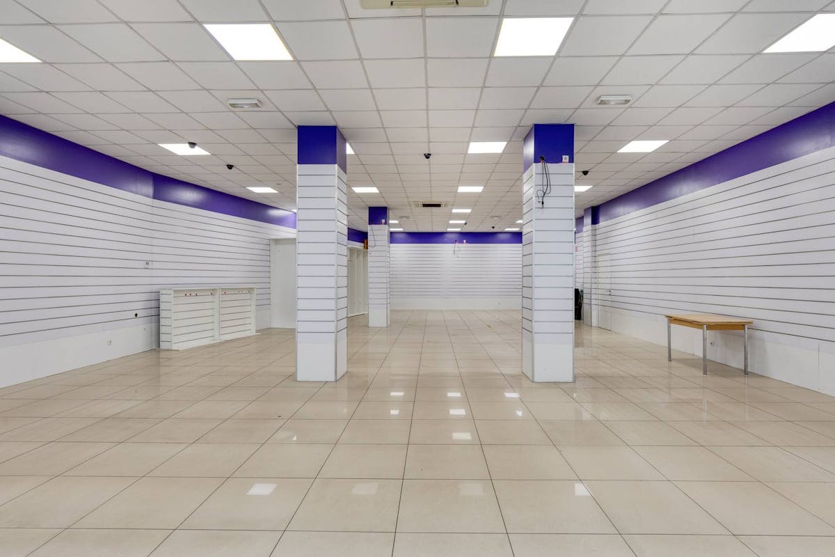 Uniek handelspand te huur in hartje Kortrijk - foto 4