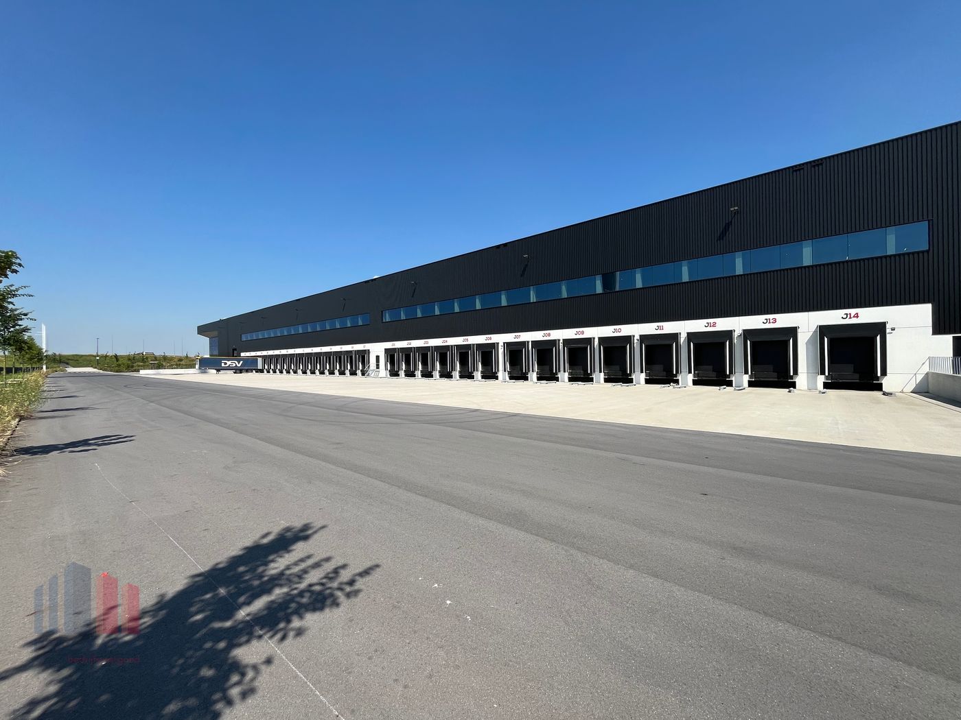 10.899 m² logistiek bedrijfsgebouw met optimale bereikbaarheid te huur in Gent - photo 3