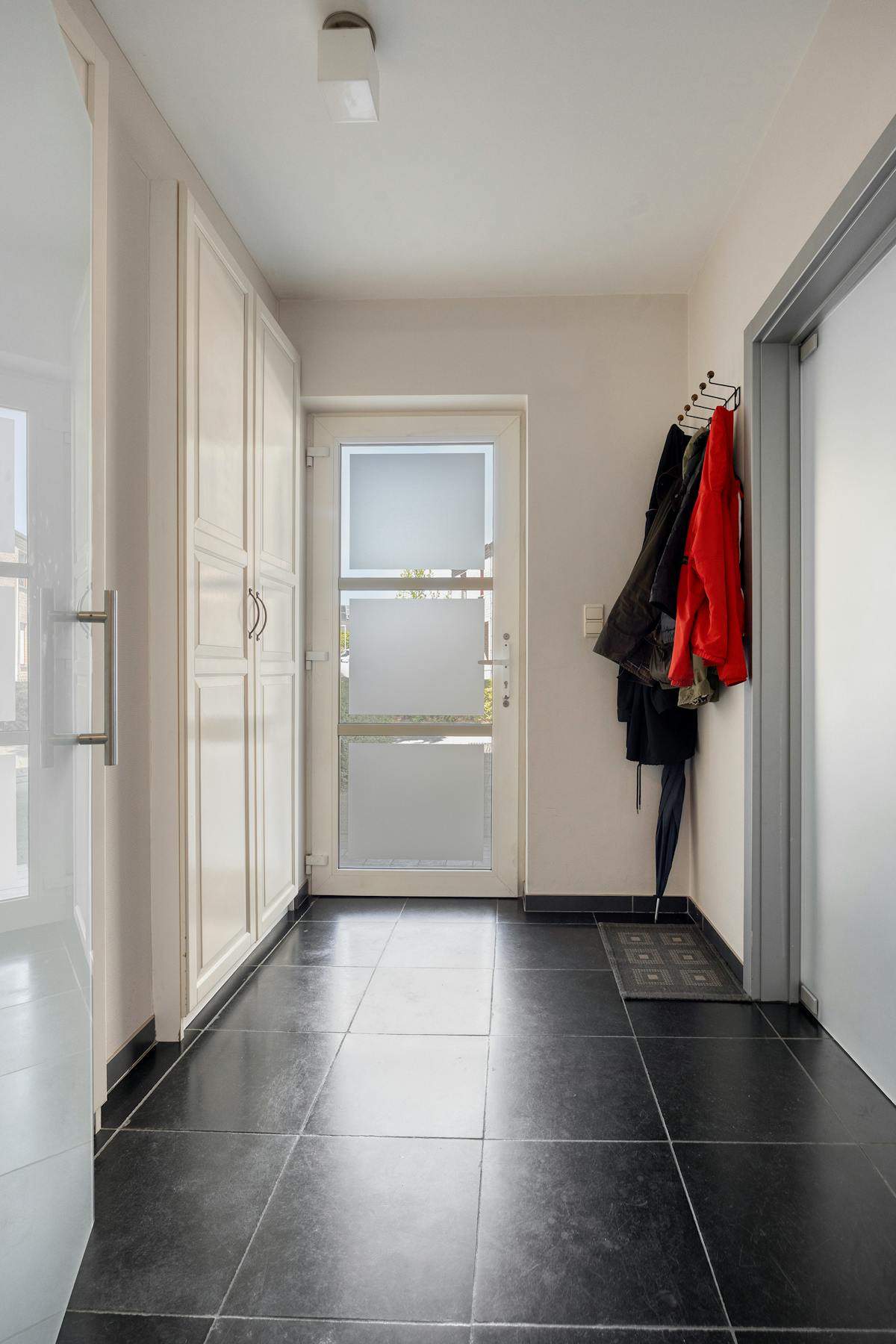 Energy efficient 4 bedroom home in Hasselt. - photo 3