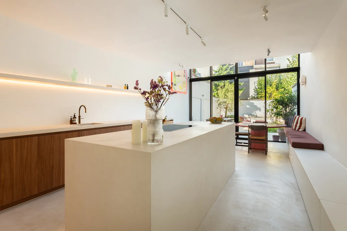 Prachtig gerenoveerde woning met tuin en garage - foto 4