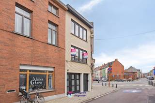 Op zoek naar véél ruimte, een instapklare afwerking én een gegeerde ligging? Check ✔️Deze woning in hartje Gentbrugge werd volledig gerenoveerd en is...