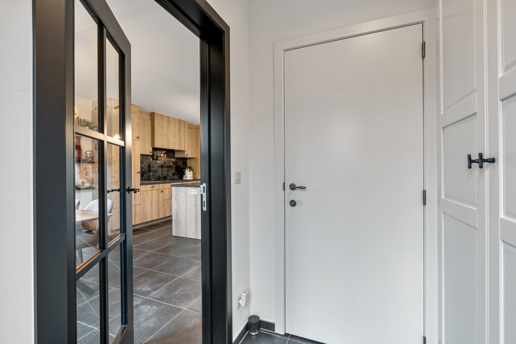 Huis te koop in Genk met 5 slaapkamers - foto 4