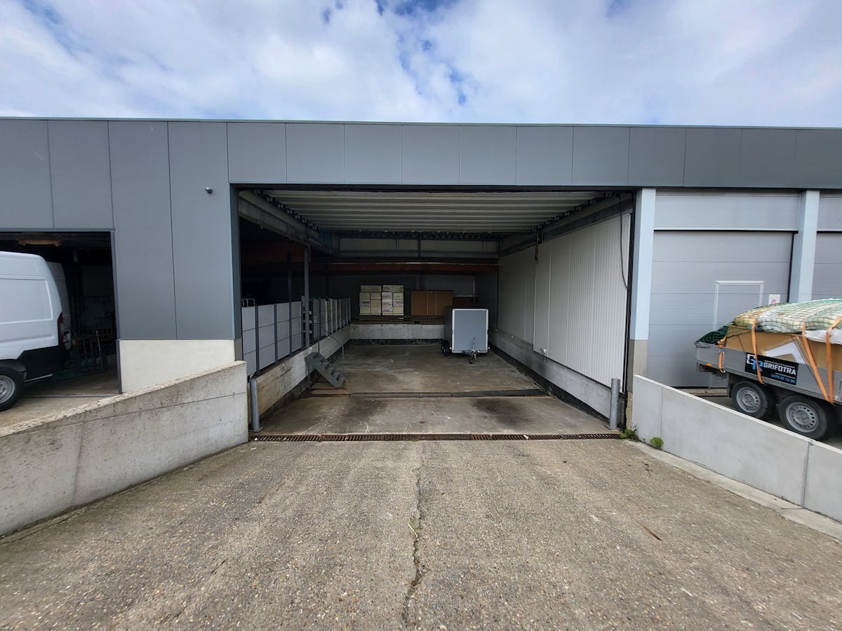 Magazijn / loods te huur 240m² in Veurne - foto 4