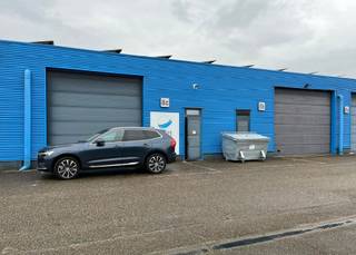 Strategisch gelegen magazijn van 290 m² te huur bij de op- en afrit 21 Herentals-Industrie van de E313, in Industriepark ‘Klein Gent’.De loods is...