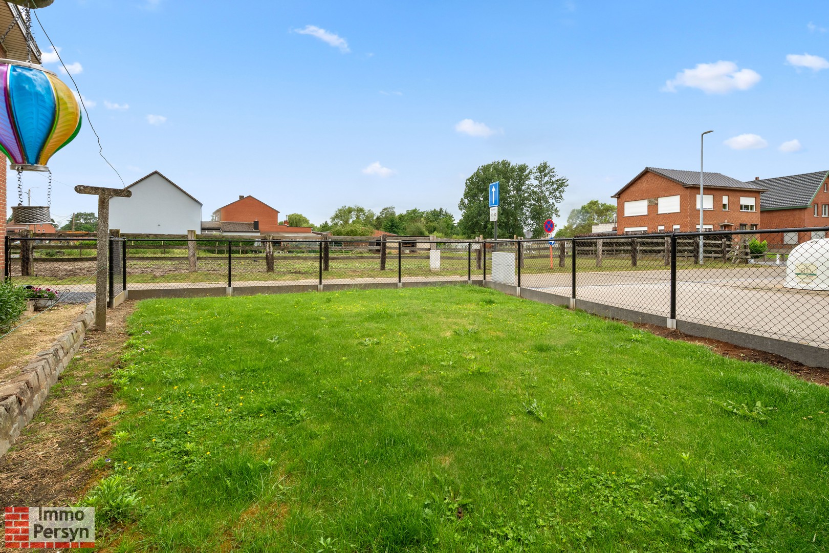 Charmante, gerenoveerde woning met carport en tuin - foto 4