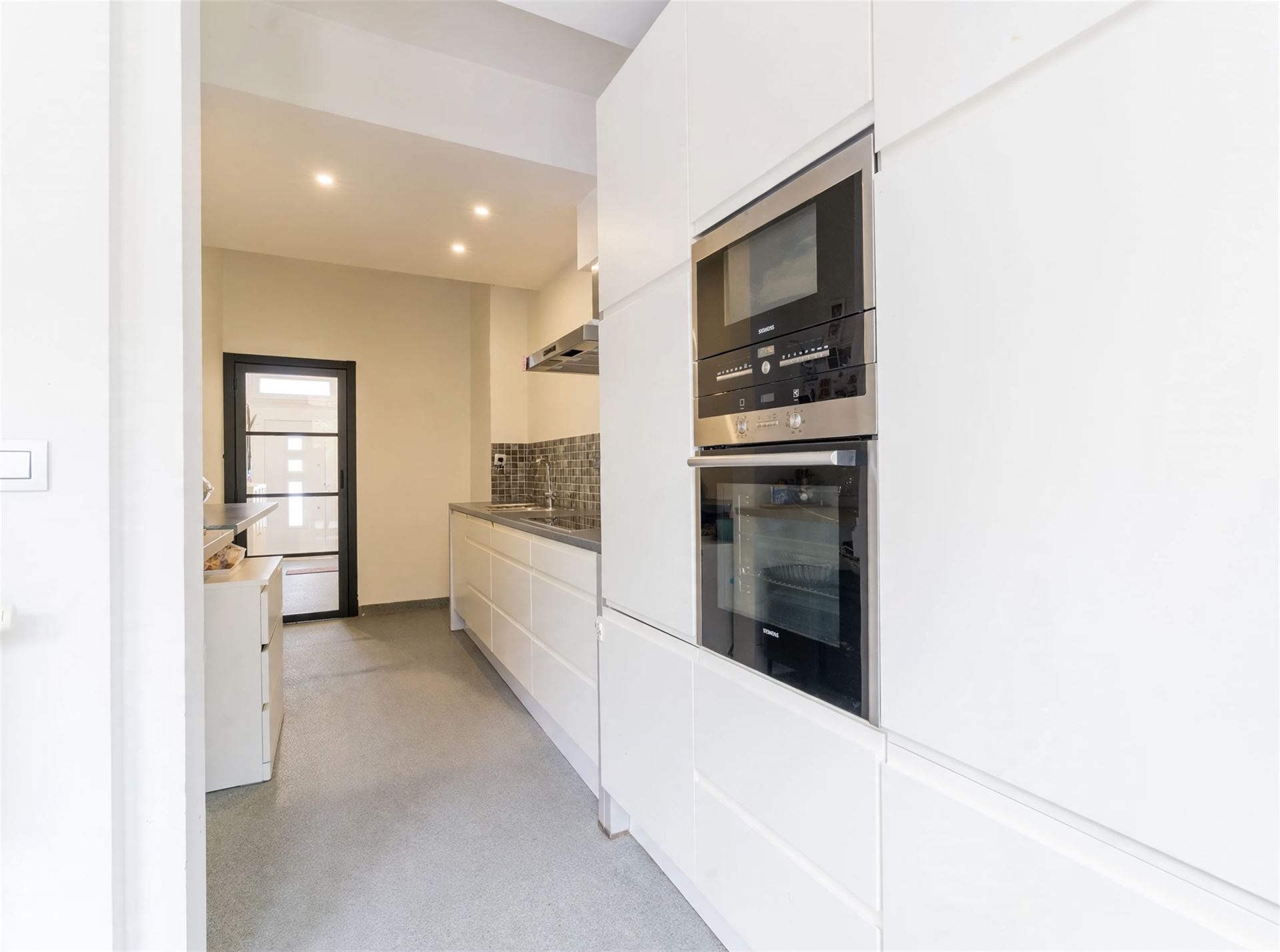 House - photo 5