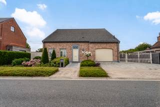 Energiezuinige open bebouwing mét 390 m² bewoonbare opp. Dit recent en prestigieus pand (optie kangoeroe-woning) van het bouwjaar 2015 is een...