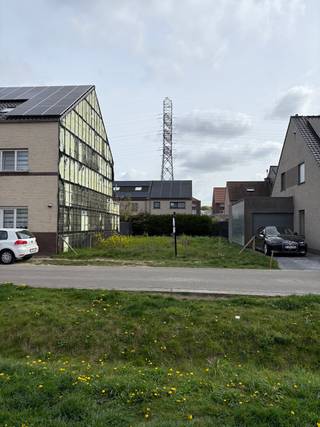 Bent u op zoek naar de ideale locatie om uw droomwoning te realiseren in de omgeving van Gent? Dan is deze bouwgrond gelegen in de Elza...