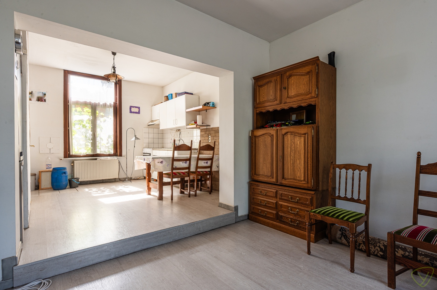 Te renoveren woning met veel potentieel - foto 4