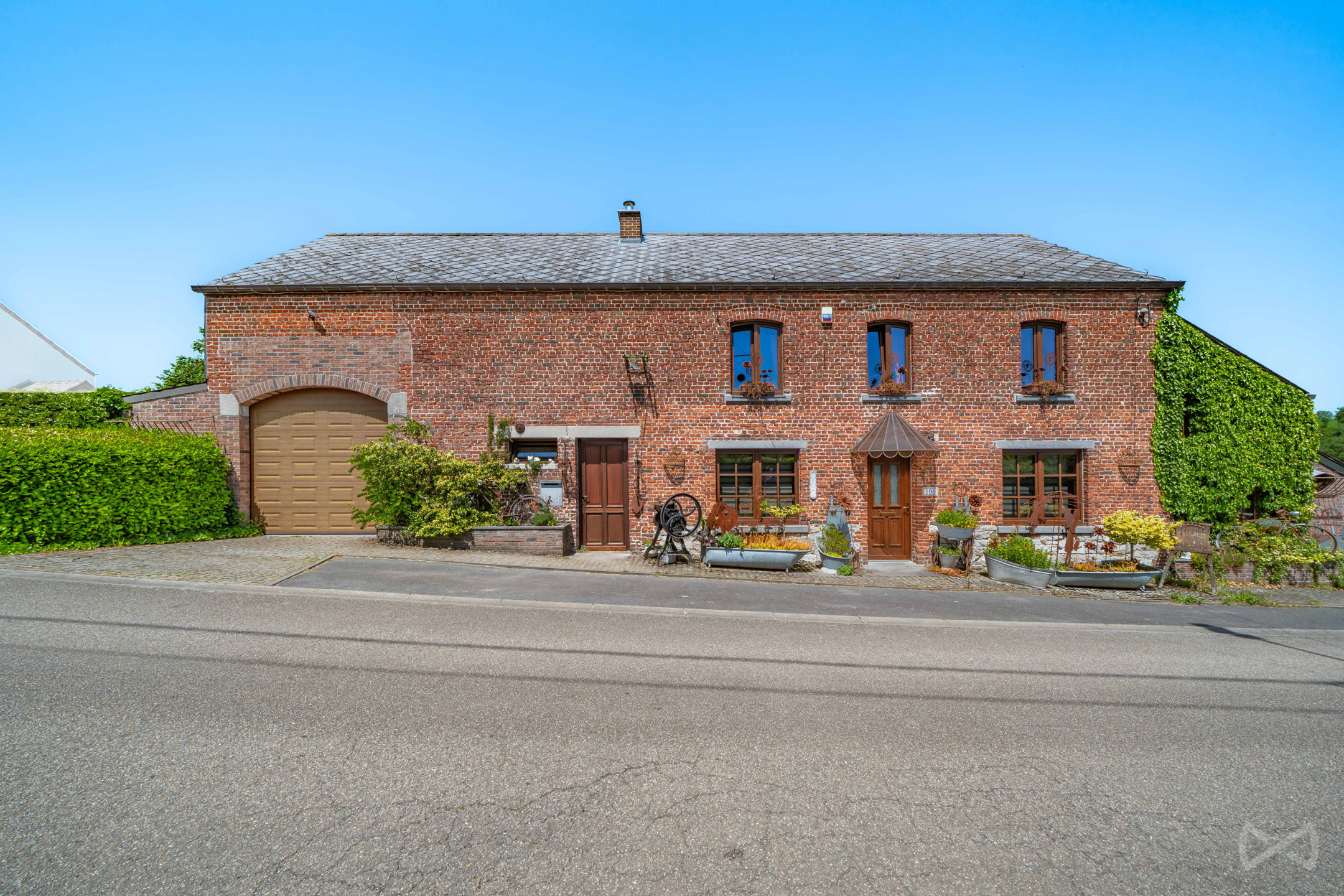 Huis te koop in Froidchapelle met 4 slaapkamers - foto 1