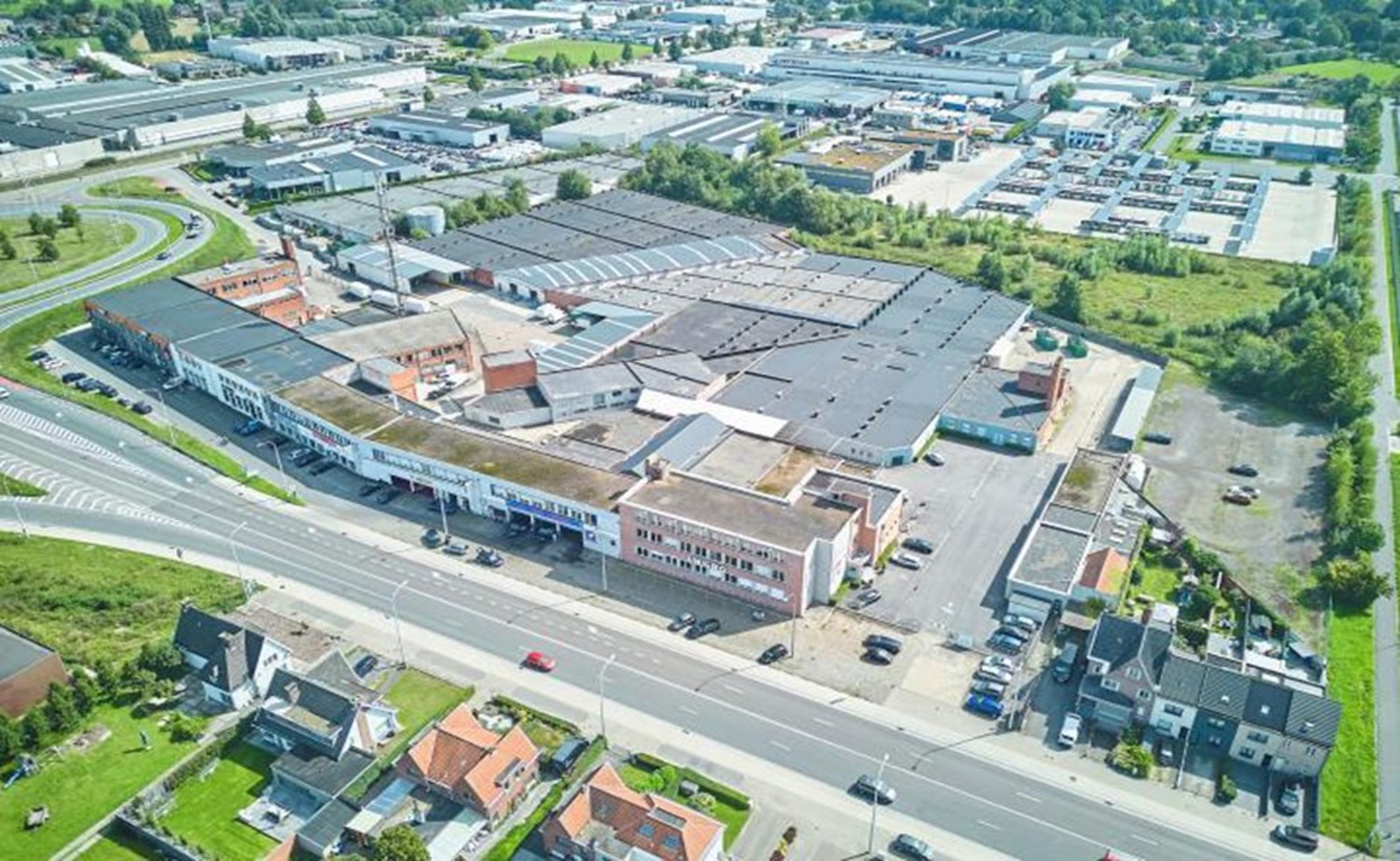 Commercial for rent in Sint-Niklaas - photo 1