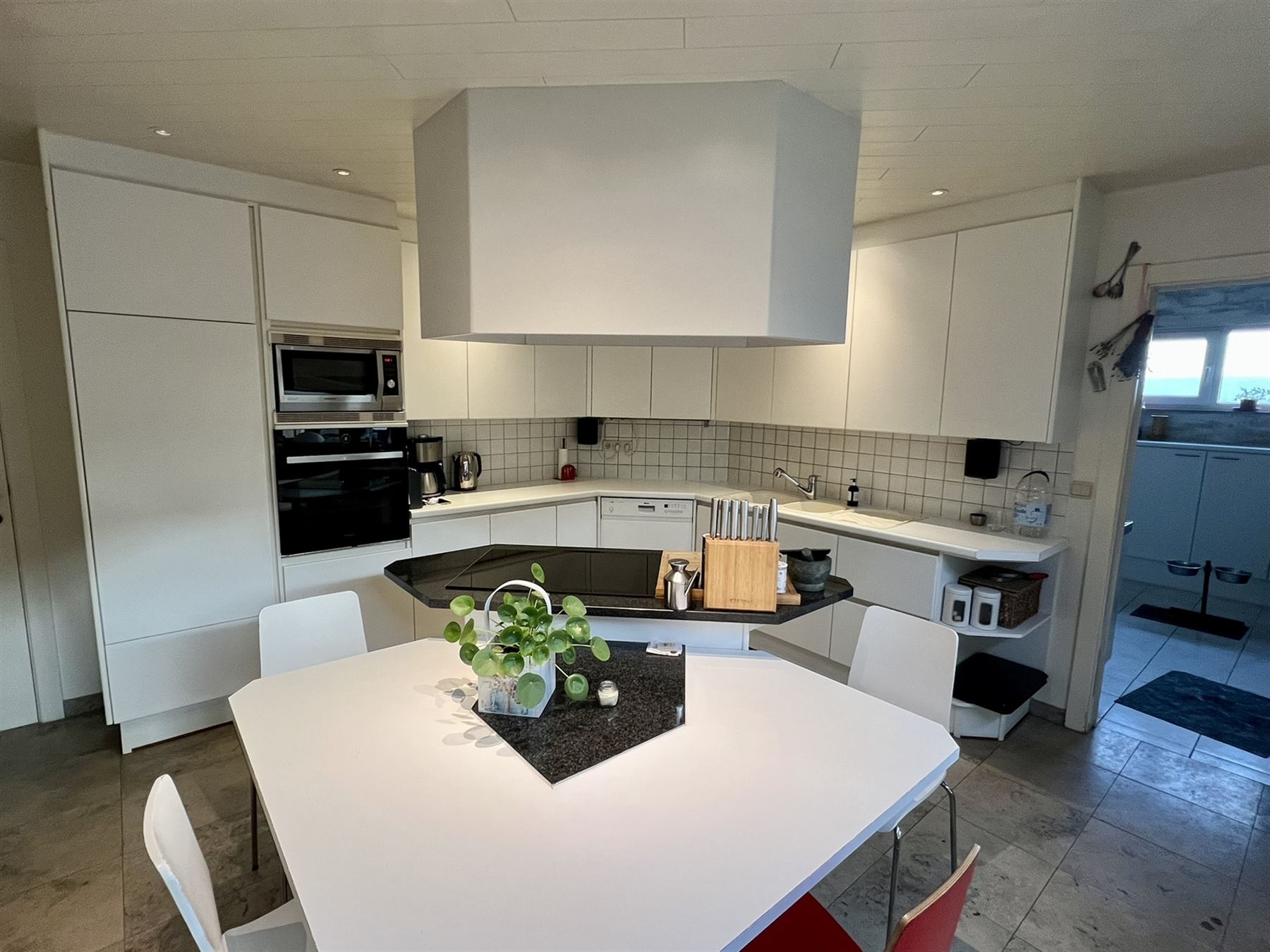 House for rent in Wortegem-Petegem with 5 bedrooms - photo 3