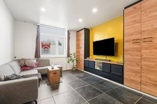 Te koop: instapklaar gesloten huis in de Vredestraat, Oostende, in een rustige residentiële buurt nabij scholen en openbaar vervoer. Dit charmante...