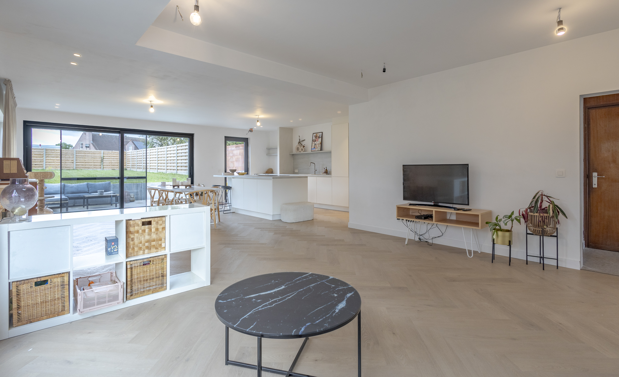 Instapklare gezinswoning met 3 slaapkamers en zonnige tuin. - foto 5