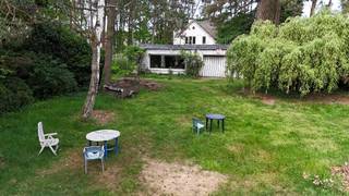 Rustig en gunstig gelegen te renoveren villa op een ruim perceel van 48 are.  Zuid-oost georiënteerd.Na afbraak is de eigendom verkavelbaar in 2...