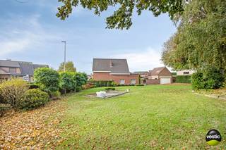 Bouwkavel gelegen in het charmante Bommershoven bij Borgloon, op een rustige landelijke locatie met supermarkt en school op wandelafstand.Dankzij de...