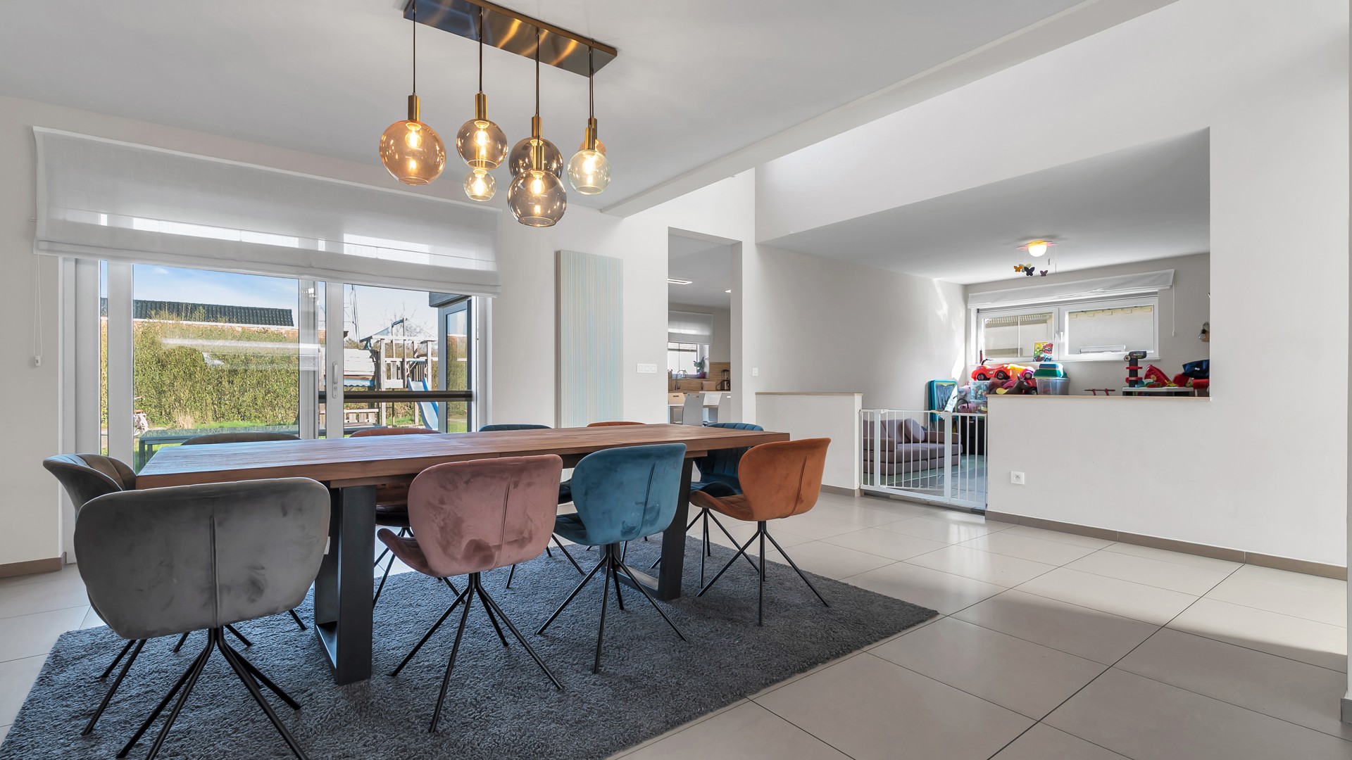 Trendy gezinswoning met open leefruimte, 4 slaapkamers en vrijstaande garage - foto 5