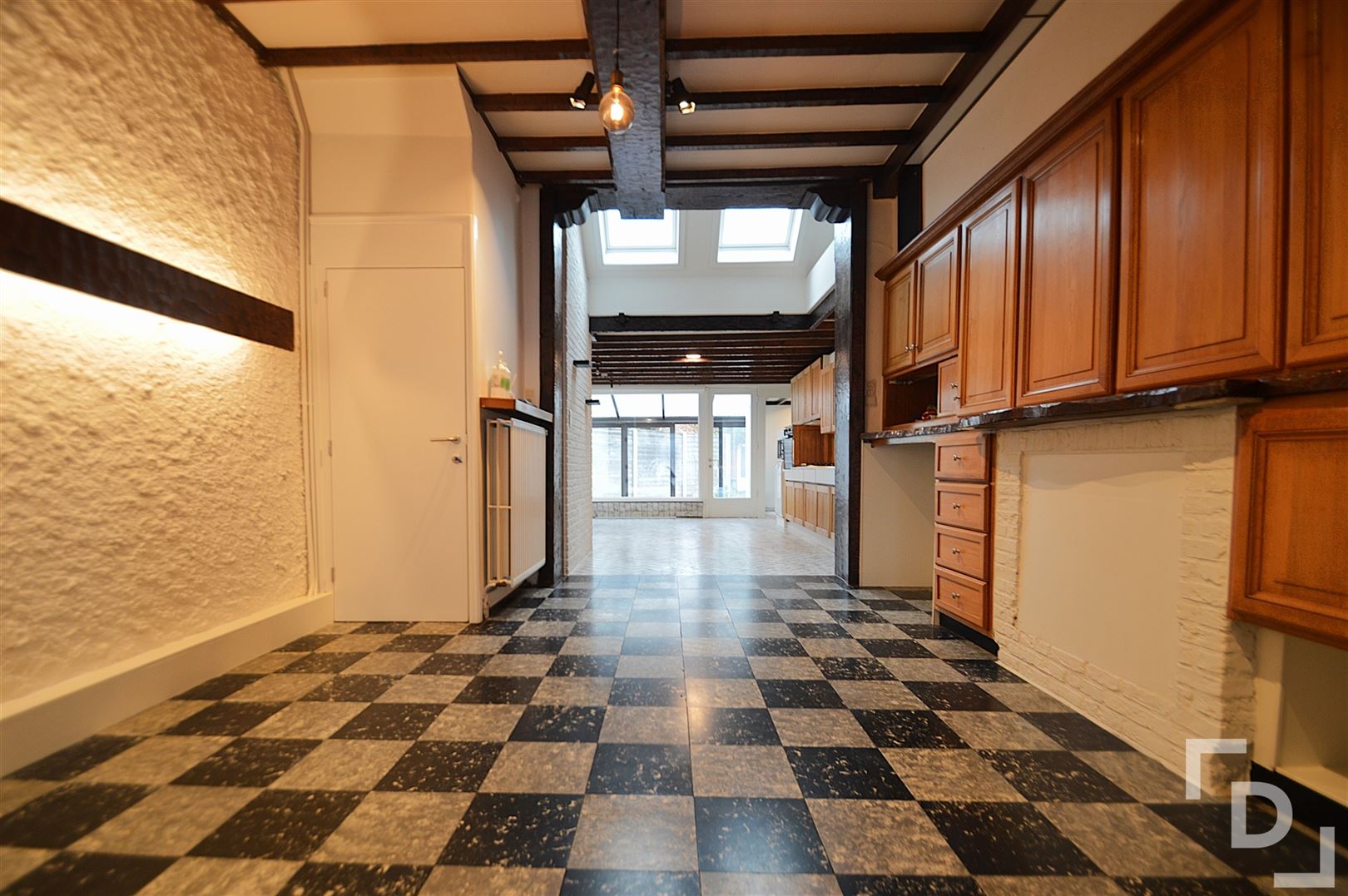 "Gerenoveerde stadswoning in het centrum van Poperinge" - foto 4