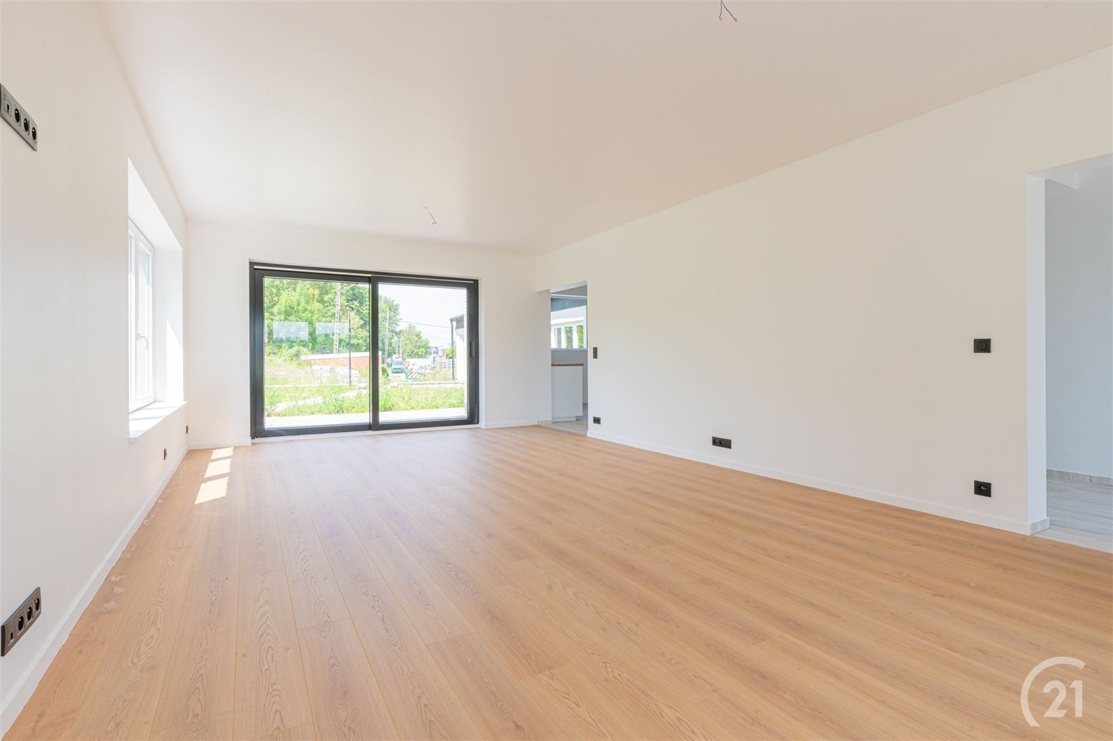 Magnifiek gerenoveerde woning met bijgebouw en parkeergelegenheid - foto 4