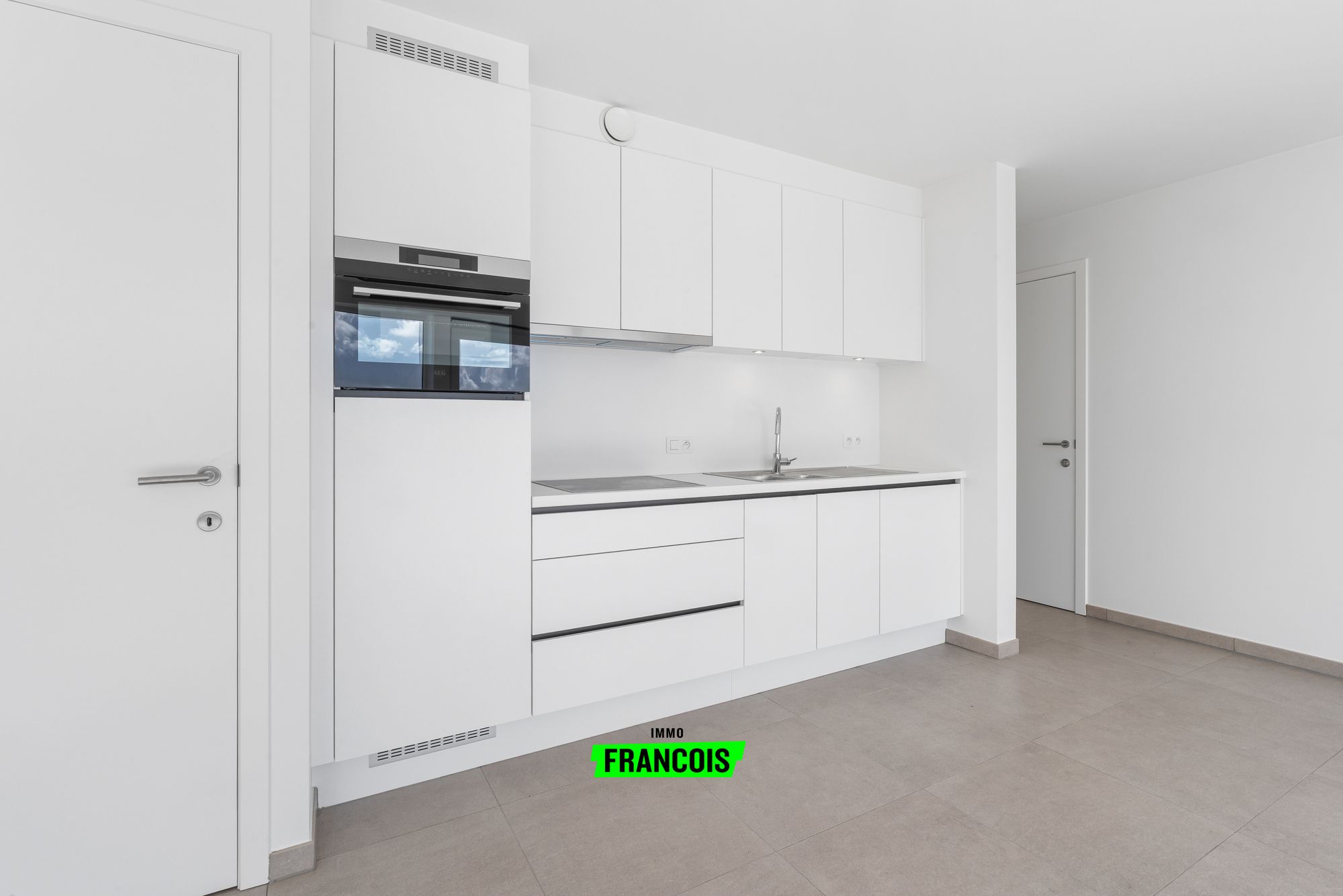Ruime en lichtrijke duplex met groot terras en polyvalente kamer op toplocatie in Blankenberge - foto 5