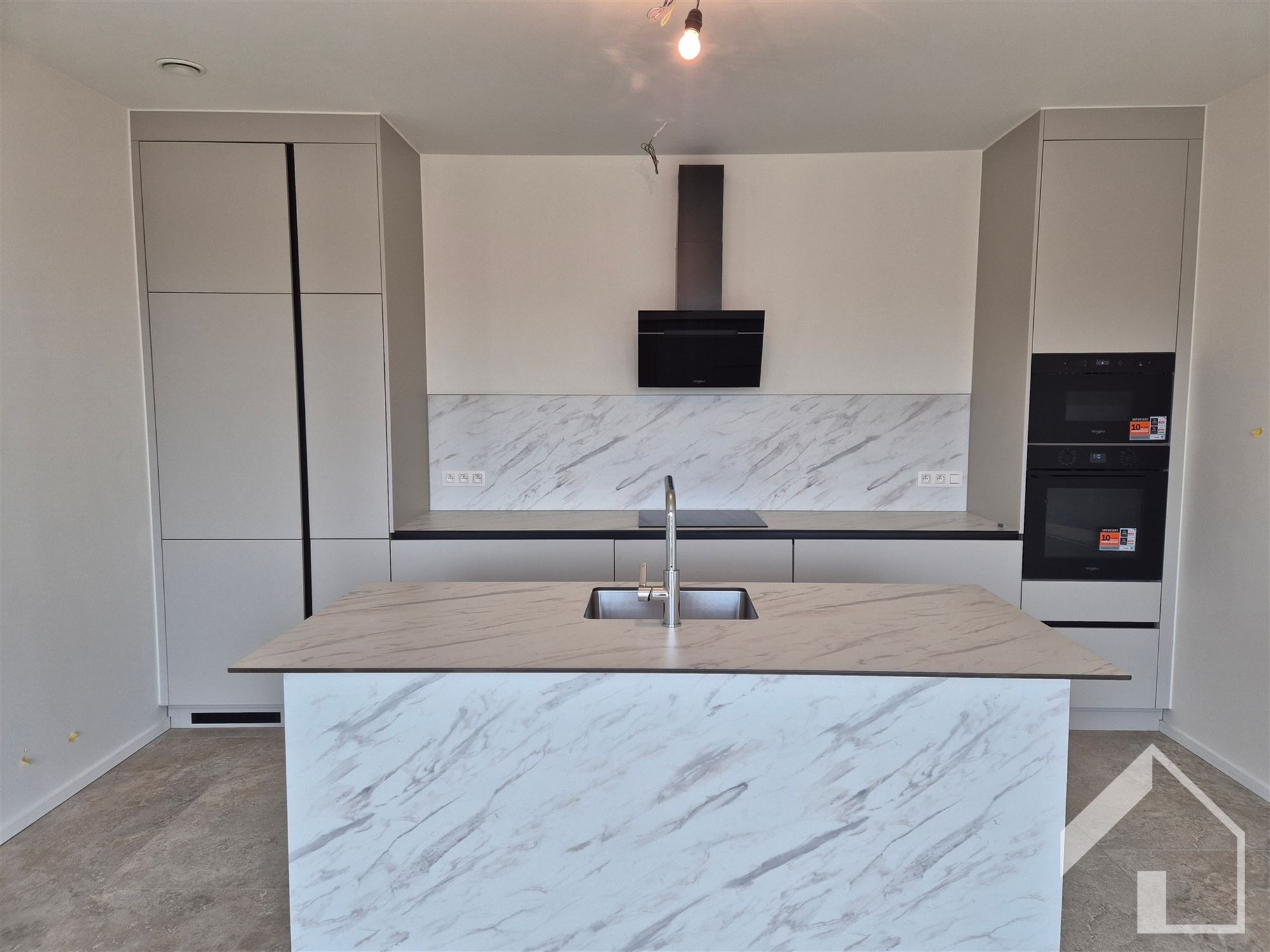 Nieuwbouw appartement op de 3de verdieping met 1 slaapkamer, terras en lift.   - foto 4
