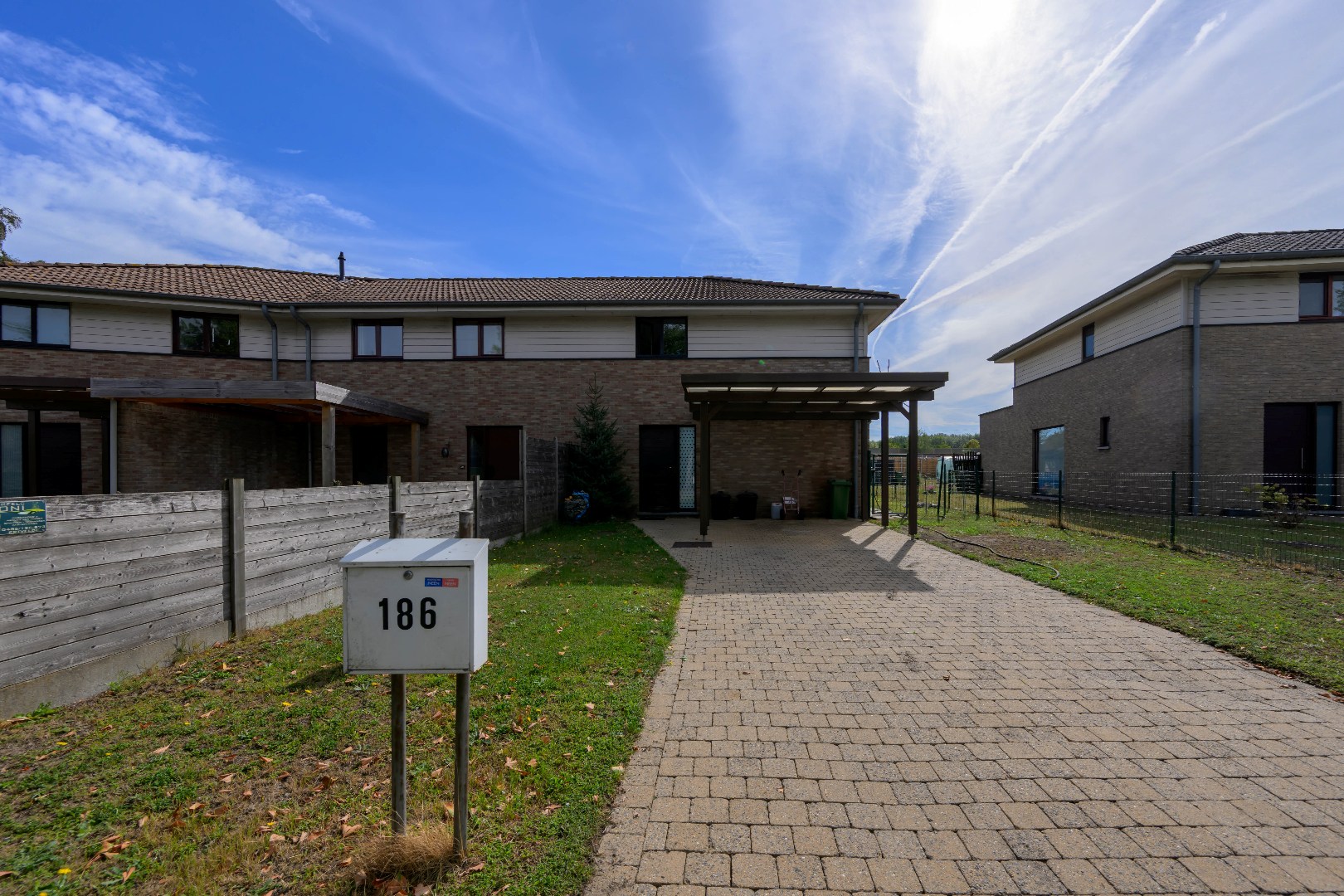 Praktische gezinswoning met zonnige tuin - foto 1