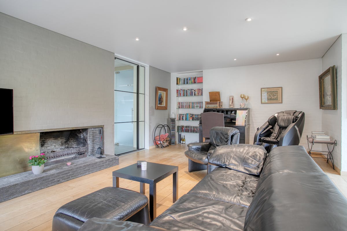 Villa lumineuse avec espace de pratique près du centre de Wevelgem - photo 4