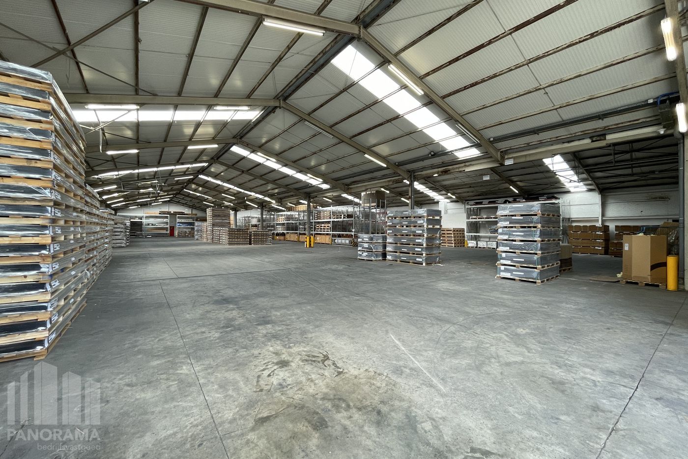 Magazijnruimte van 2.149 m² te huur op Industrieterrein Zuid te Tielt - photo 4