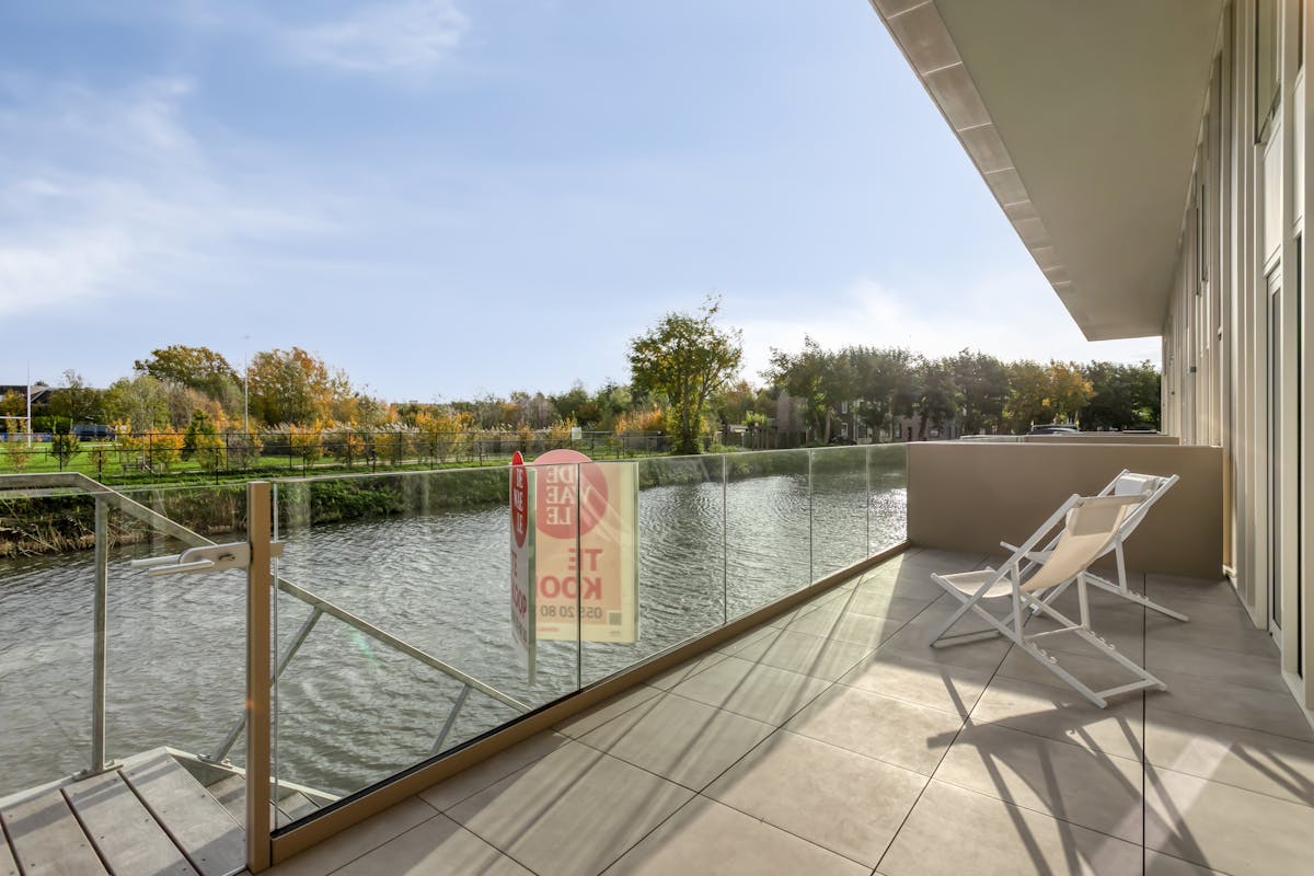 Spacious duplex apartment with a view of the Scheldt for sale! - photo 4