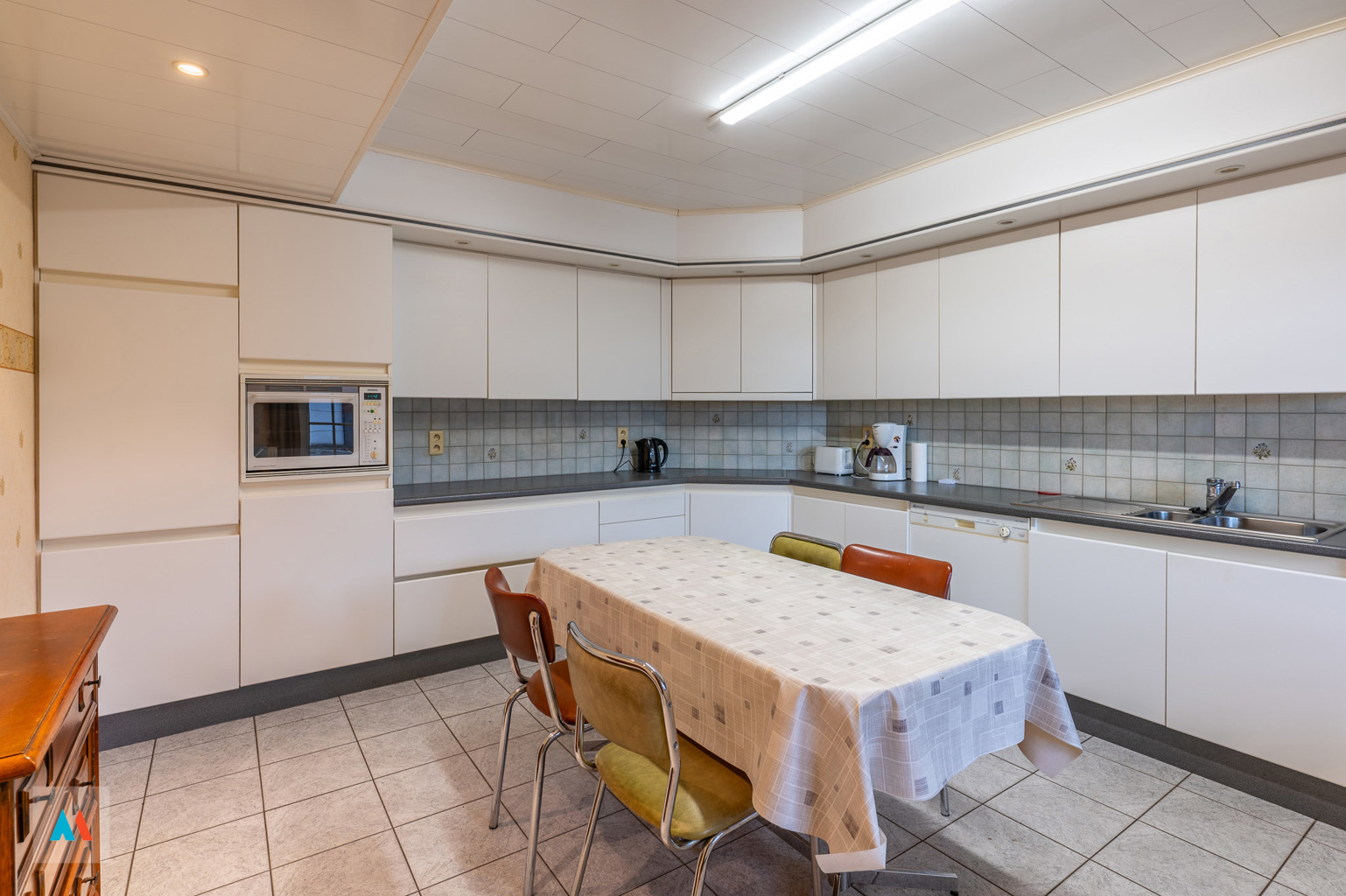 Hoeve met bijgebouwen in Loenhout - foto 4