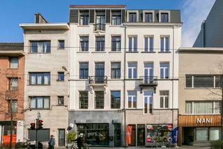 PLAN UW BEZOEK VIA VOLGENDE LINK: https://listed.mijnhuurprofiel.be/whise/7543641Altijd al willen wonen op het hippe Zuid in Antwerpen?Dit...