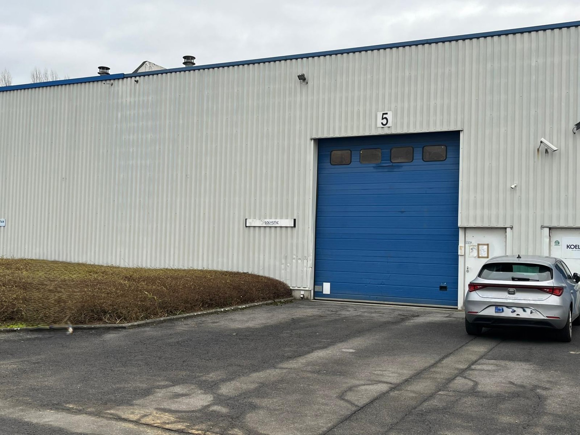 Unit 5 - Magazijn 579m² met kantoor te huur - foto 1