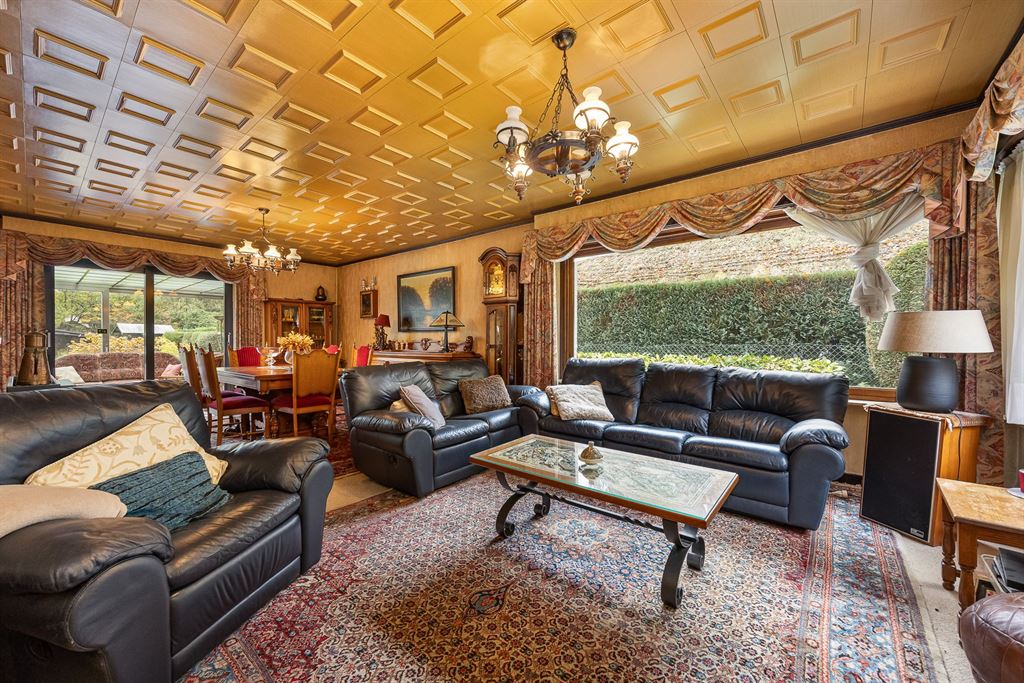 Te renoveren charmante villa met zwembad - foto 3