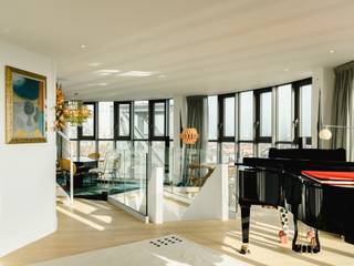 Vlakbij de gewilde Molièrelaan, achter een elegant metaal hek, staat de Marconi-watertoren die in 1904 werd gebouwd. Hij werd tot 1934...